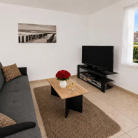 Apartmán T3 Cosy, Jardin & Parking, Plages Du Debarquement